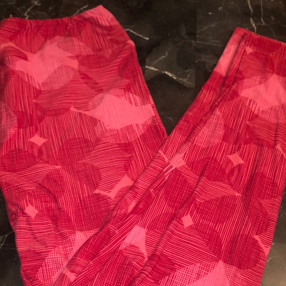 Lularoe TC Red and pink heart pattern